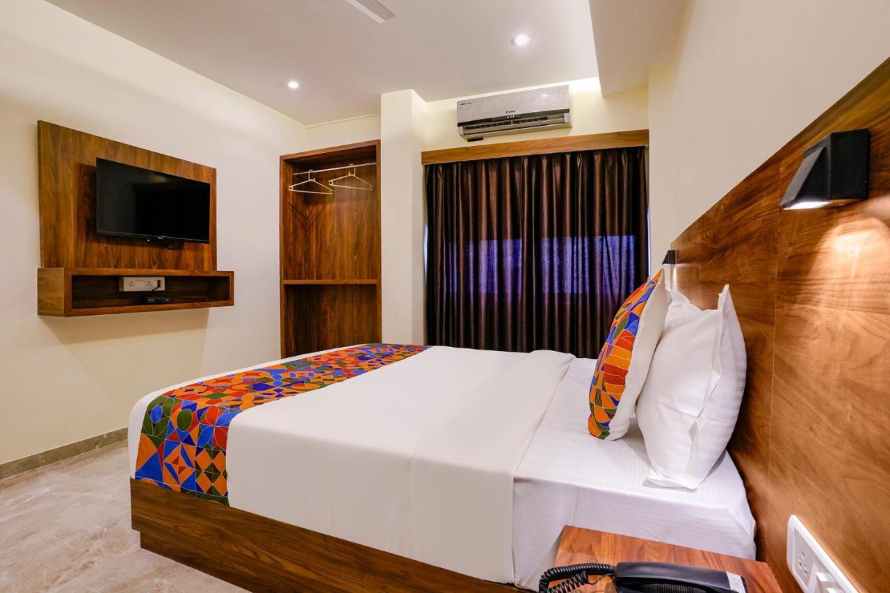 Fabhotel Antlers Мумбаи Экстерьер фото