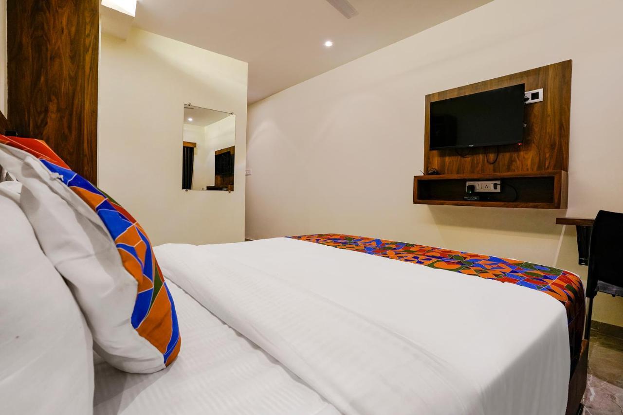 Fabhotel Antlers Мумбаи Экстерьер фото