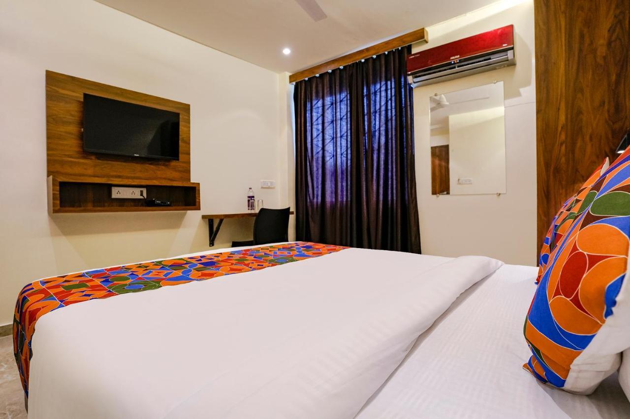 Fabhotel Antlers Мумбаи Экстерьер фото